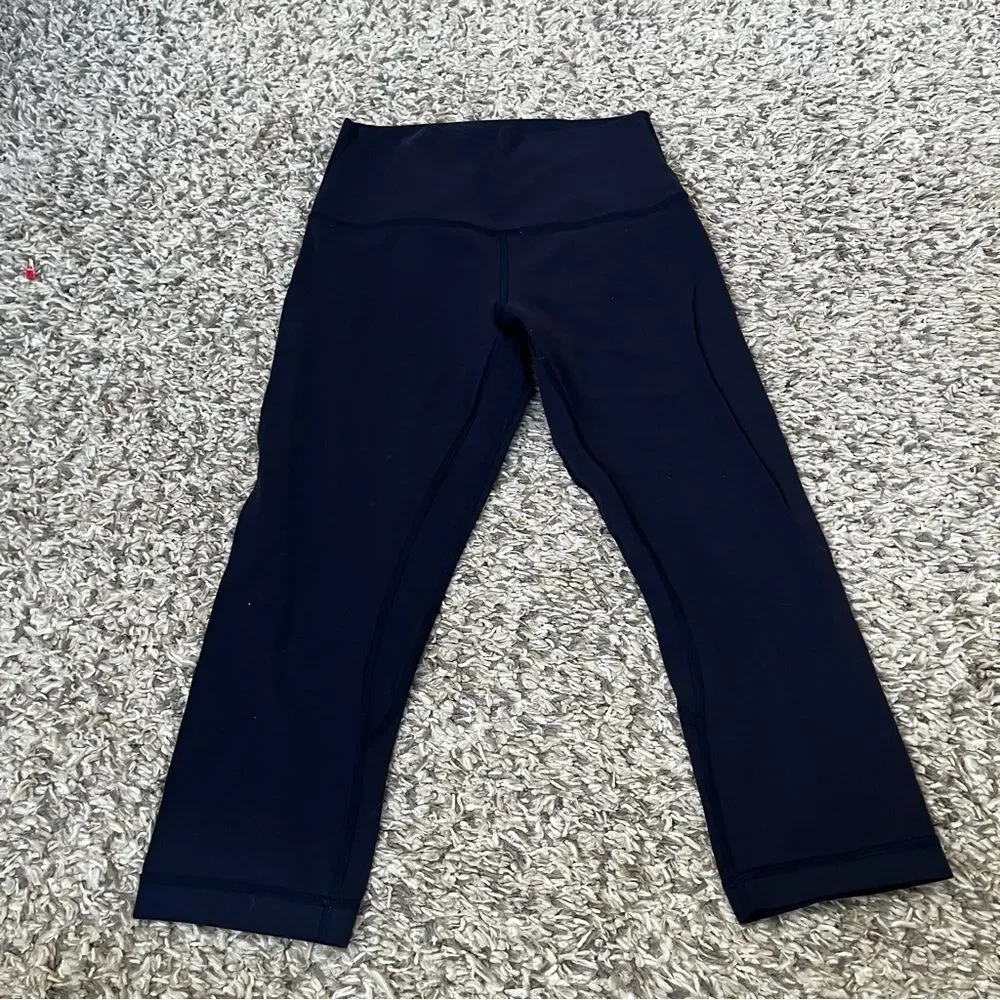 Lululemon wunder under 21” navy leggings size 6